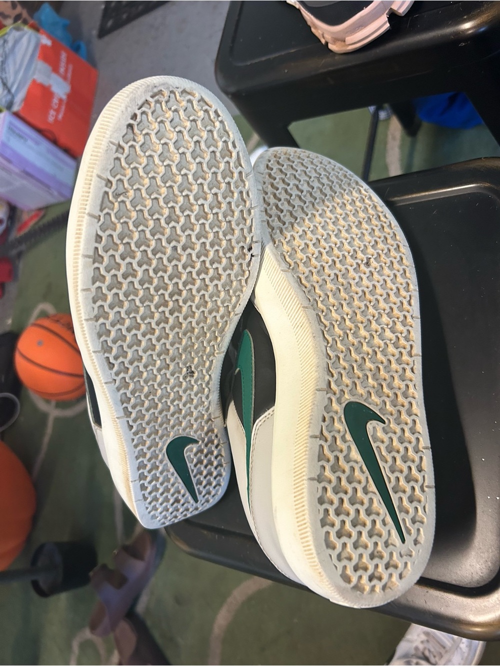 Nike Men’s Low-Top Sneakers in Teal/Black/White with Blue Tongue - Picture 4 of 4